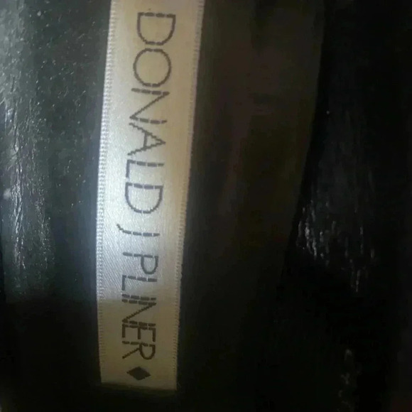 Donald Pliner Black Stretch Fabric Pumps Size 71/2 Narrow - Picture 5 of 6